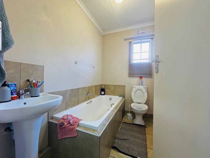 3 Bedroom Property for Sale in Sky City Gauteng