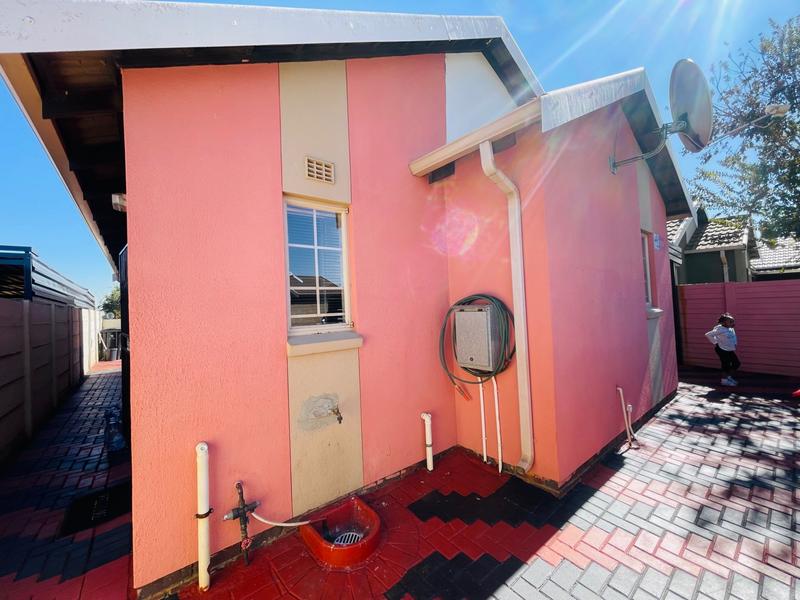 3 Bedroom Property for Sale in Sky City Gauteng