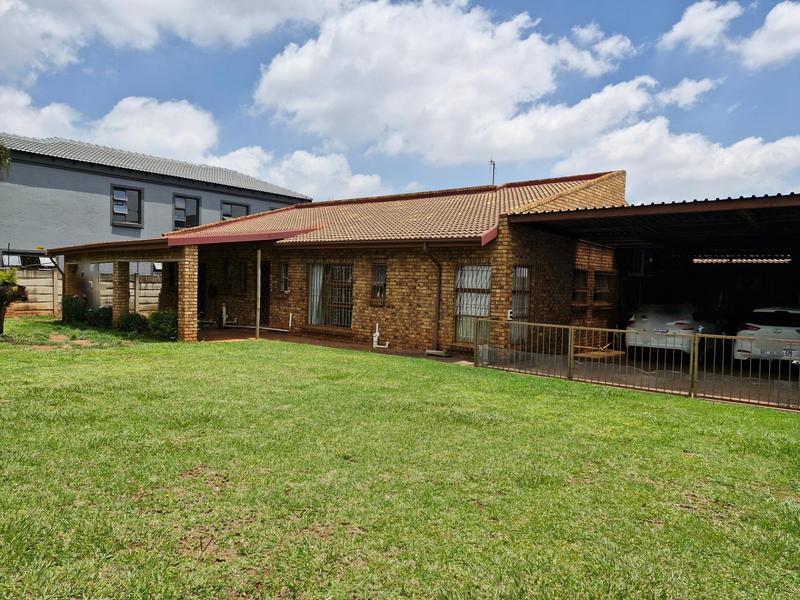 4 Bedroom Property for Sale in Norkem Park Gauteng