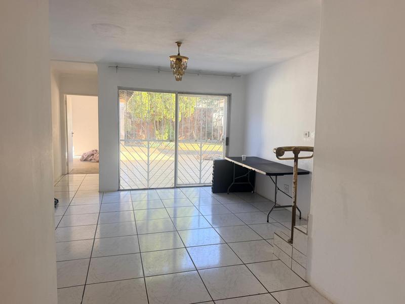 6 Bedroom Property for Sale in Laudium Gauteng