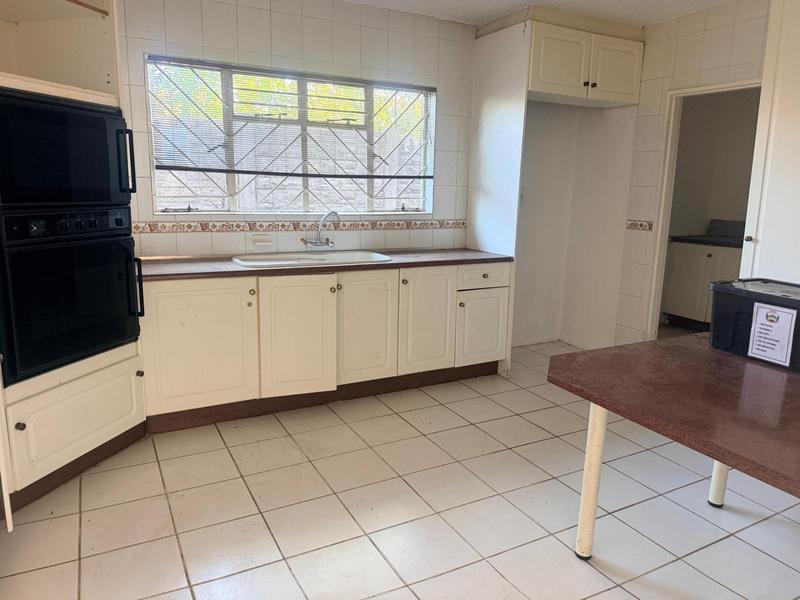 6 Bedroom Property for Sale in Laudium Gauteng