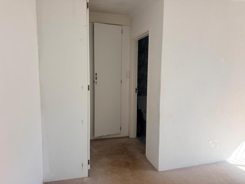 6 Bedroom Property for Sale in Laudium Gauteng