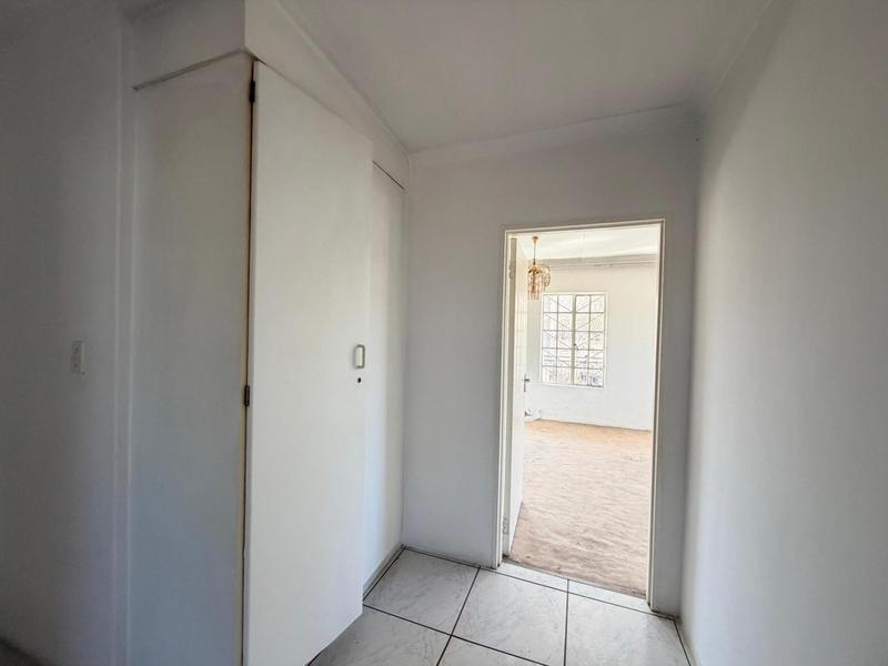 6 Bedroom Property for Sale in Laudium Gauteng