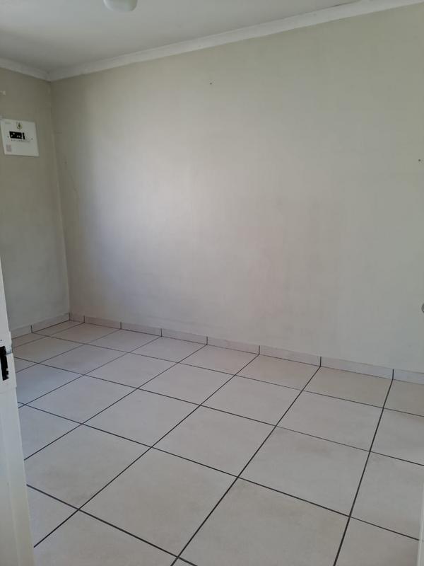 To Let 1 Bedroom Property for Rent in Primrose Gauteng