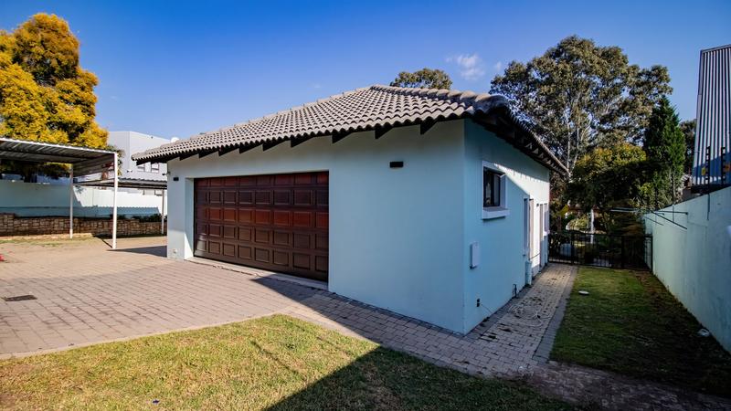 To Let 3 Bedroom Property for Rent in Bryanston Gauteng