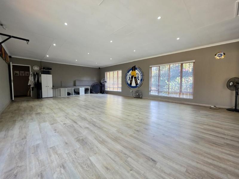 4 Bedroom Property for Sale in Randhart Gauteng