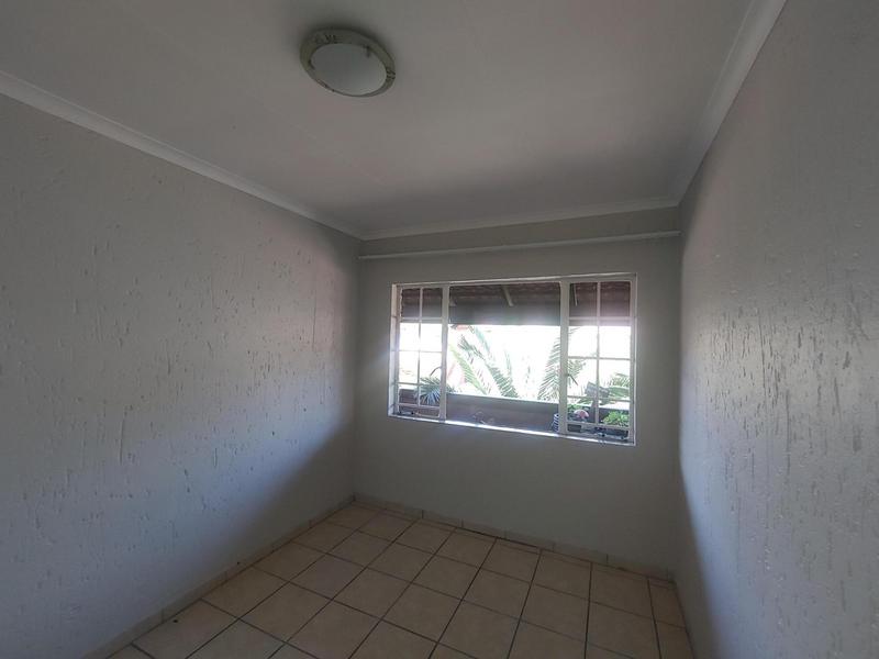 To Let 2 Bedroom Property for Rent in Kenleaf Gauteng