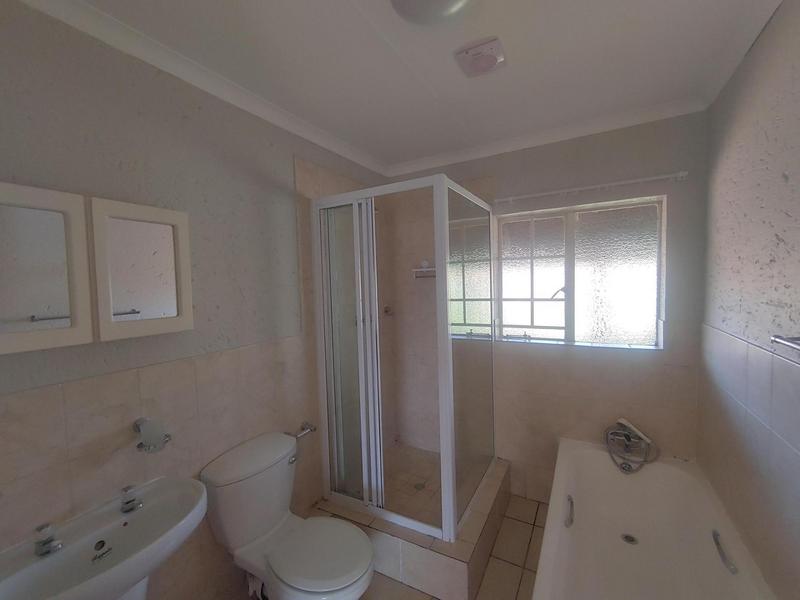To Let 2 Bedroom Property for Rent in Kenleaf Gauteng