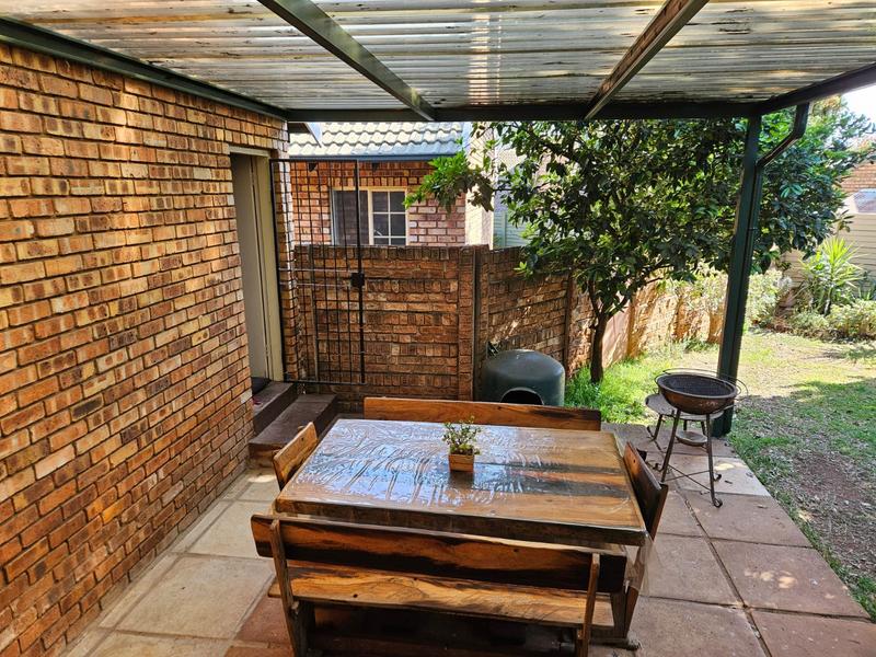 2 Bedroom Property for Sale in Wierdaglen Estate Gauteng