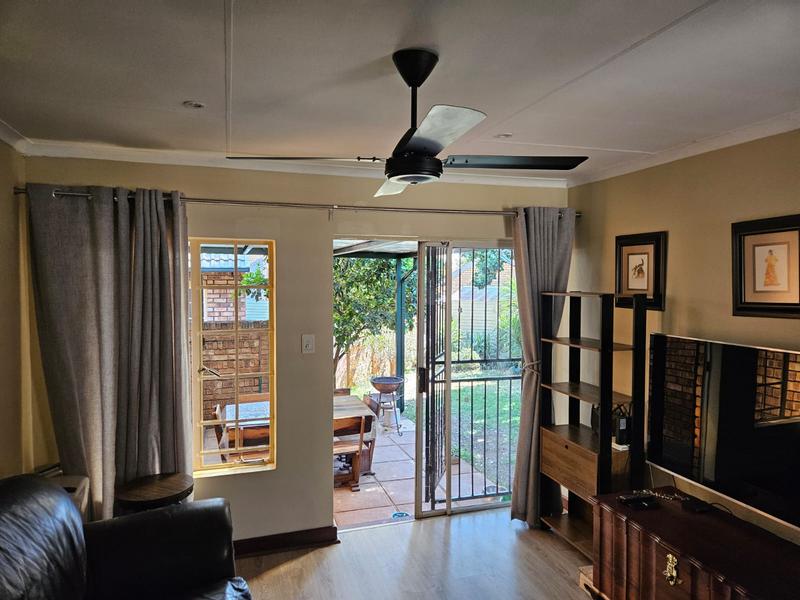 2 Bedroom Property for Sale in Wierdaglen Estate Gauteng