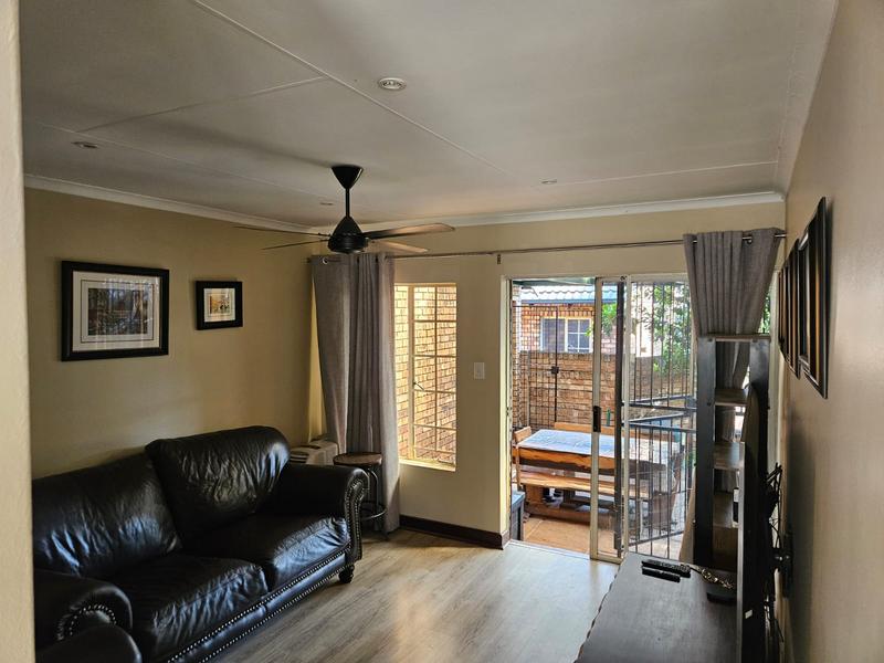 2 Bedroom Property for Sale in Wierdaglen Estate Gauteng