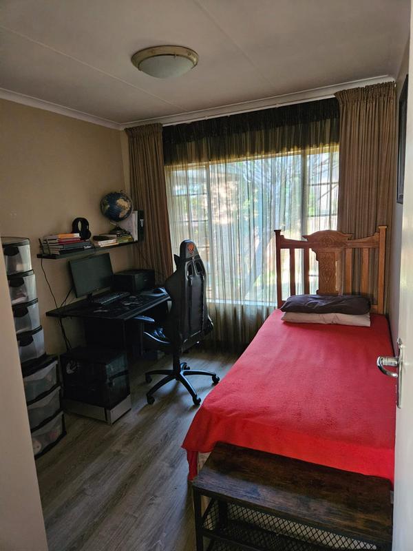 2 Bedroom Property for Sale in Wierdaglen Estate Gauteng
