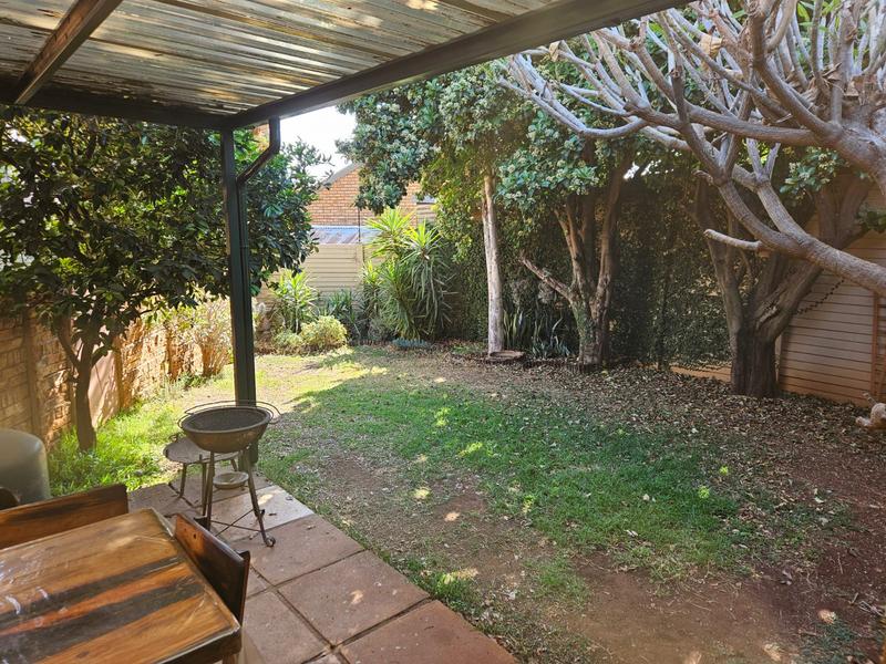 2 Bedroom Property for Sale in Wierdaglen Estate Gauteng