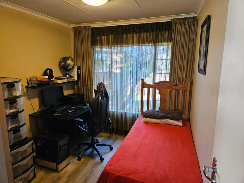 2 Bedroom Property for Sale in Wierdaglen Estate Gauteng