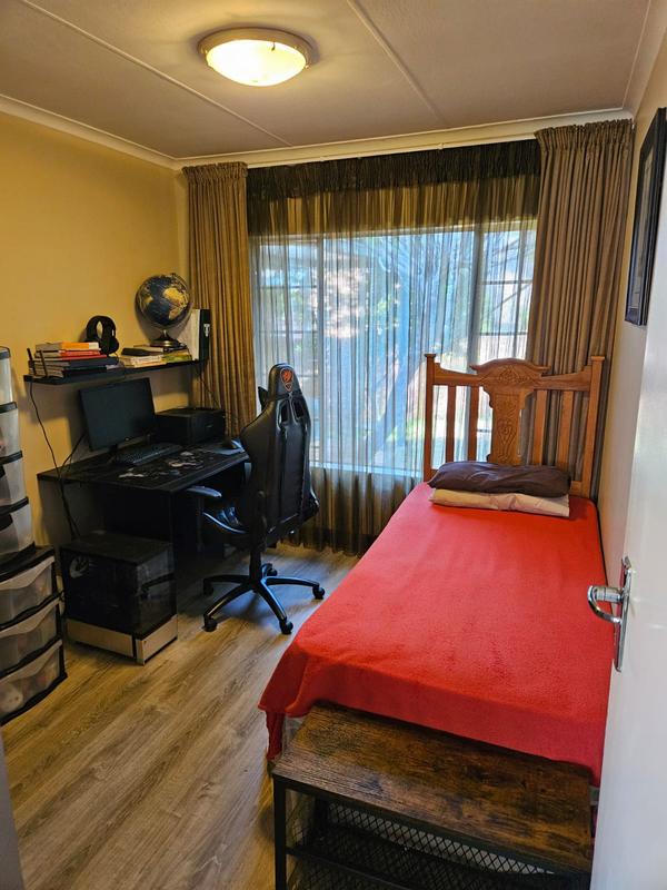 2 Bedroom Property for Sale in Wierdaglen Estate Gauteng