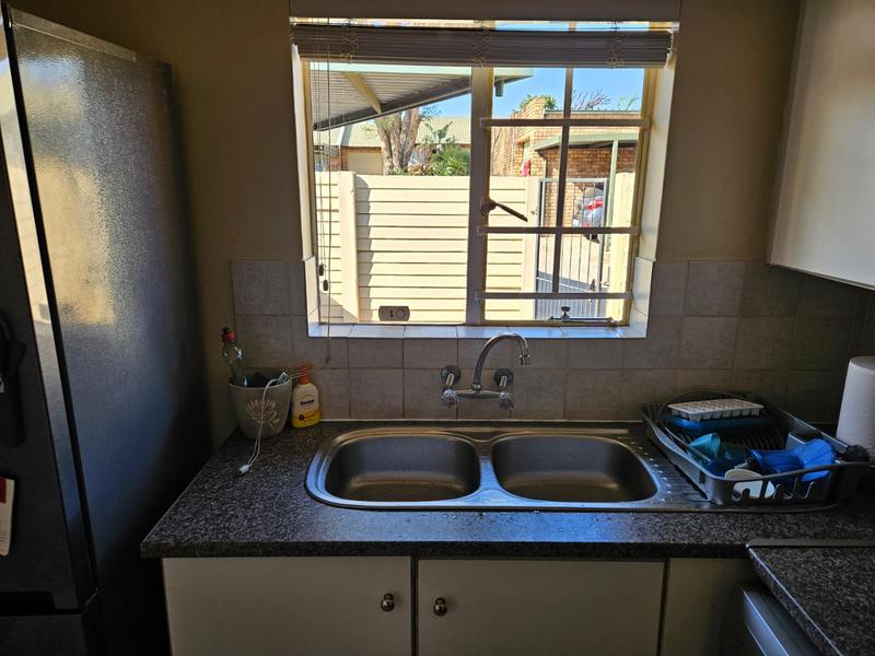 2 Bedroom Property for Sale in Wierdaglen Estate Gauteng