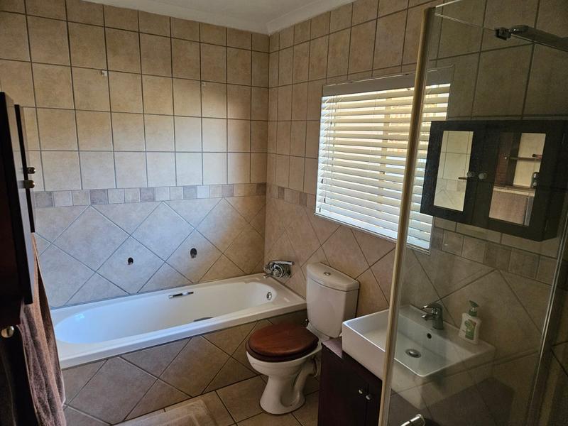 2 Bedroom Property for Sale in Wierdaglen Estate Gauteng