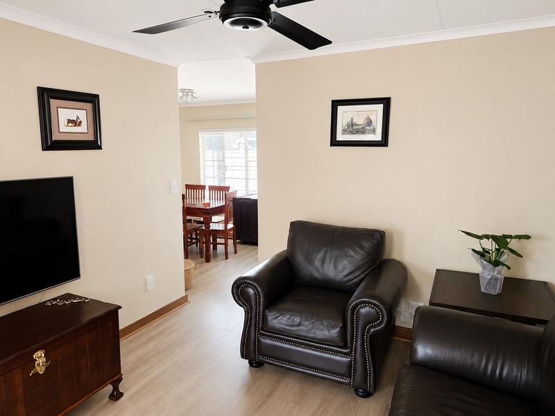 2 Bedroom Property for Sale in Rooihuiskraal North Gauteng