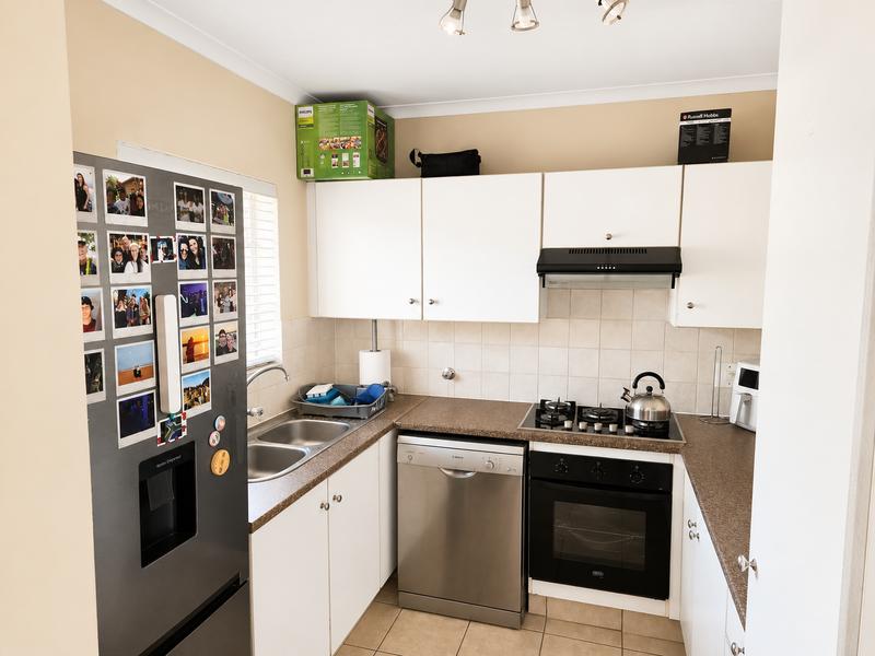 2 Bedroom Property for Sale in Rooihuiskraal North Gauteng