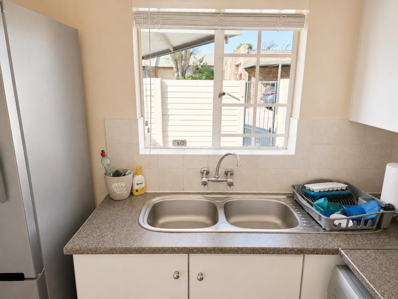 2 Bedroom Property for Sale in Rooihuiskraal North Gauteng