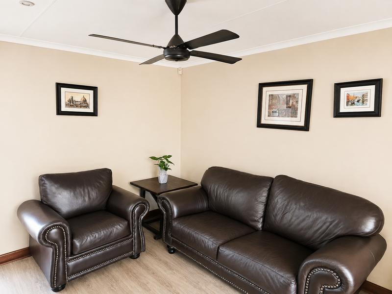 2 Bedroom Property for Sale in Rooihuiskraal North Gauteng