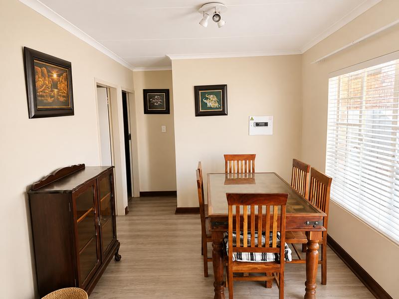 2 Bedroom Property for Sale in Rooihuiskraal North Gauteng