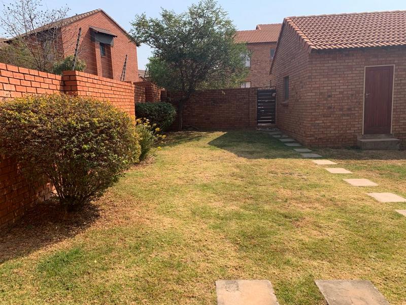2 Bedroom Property for Sale in Mooikloof Ridge Gauteng
