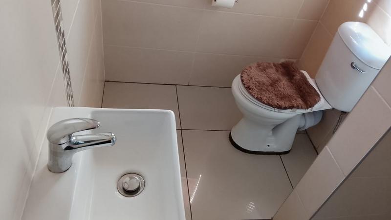 3 Bedroom Property for Sale in Greenhills Gauteng