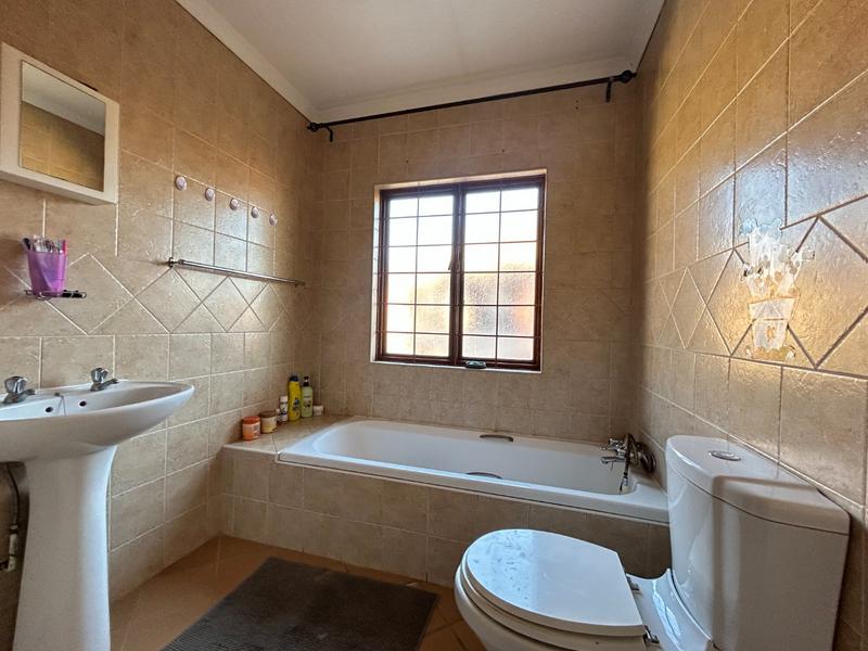 To Let 3 Bedroom Property for Rent in Heatherview Gauteng