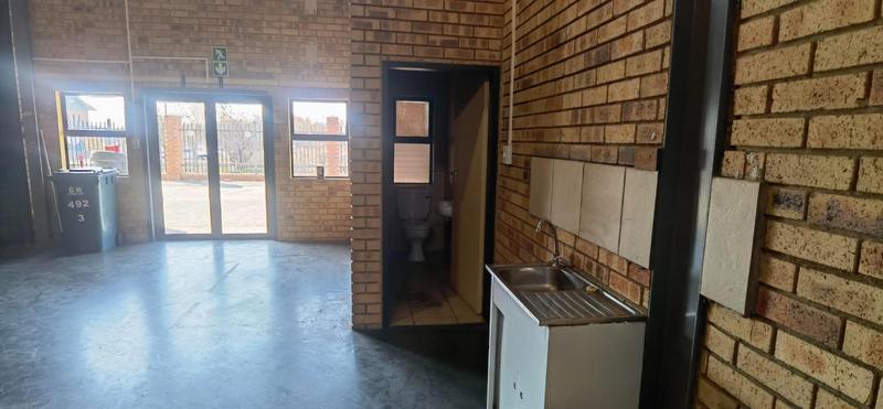 To Let Commercial Property for Rent in N4 Gateway Industrial Park Gauteng