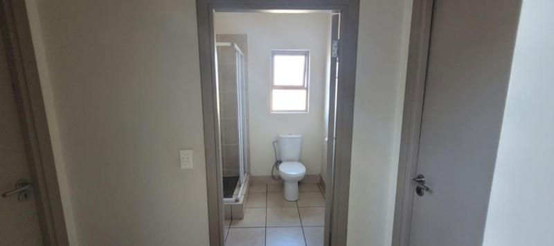 To Let 2 Bedroom Property for Rent in Lonehill Gauteng