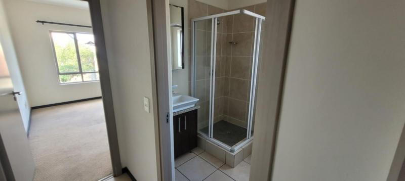 2 Bedroom Property for Sale in Lonehill Gauteng