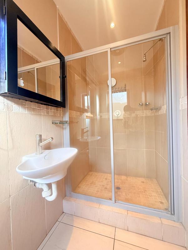 To Let 2 Bedroom Property for Rent in Woodmead Gauteng