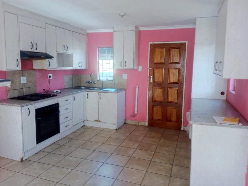 3 Bedroom Property for Sale in Albertsdal Gauteng