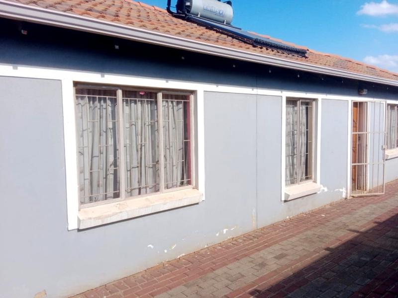 3 Bedroom Property for Sale in Albertsdal Gauteng