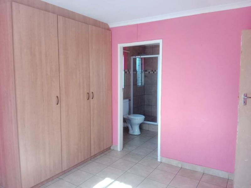 3 Bedroom Property for Sale in Albertsdal Gauteng