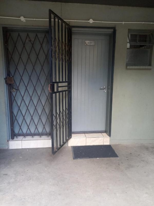 2 Bedroom Property for Sale in Fleurhof Gauteng