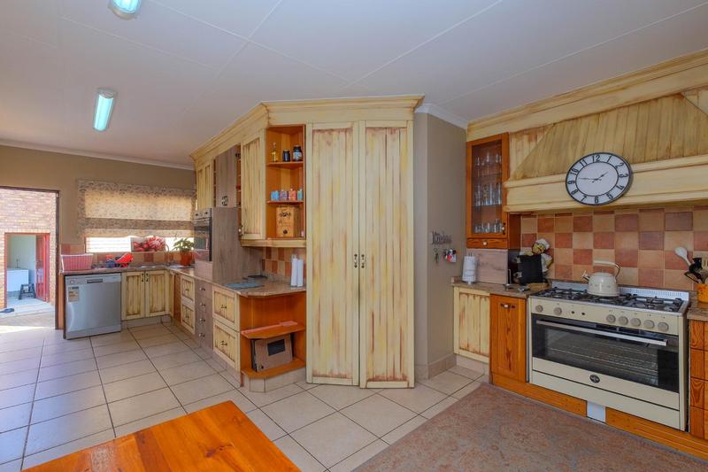 4 Bedroom Property for Sale in Ruimsig Gauteng