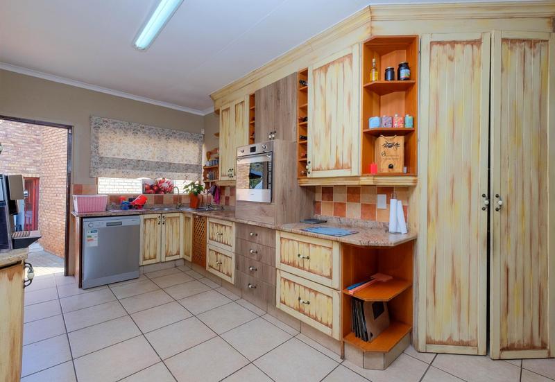 4 Bedroom Property for Sale in Ruimsig Gauteng