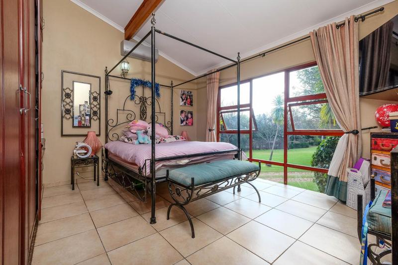 4 Bedroom Property for Sale in Ruimsig Gauteng