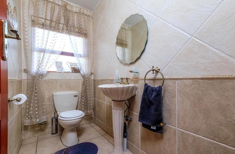 4 Bedroom Property for Sale in Ruimsig Gauteng