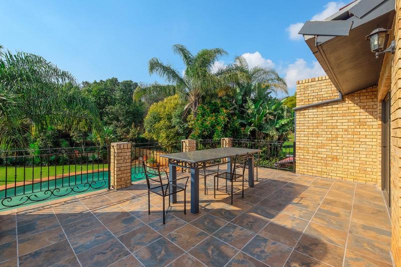 4 Bedroom Property for Sale in Ruimsig Gauteng
