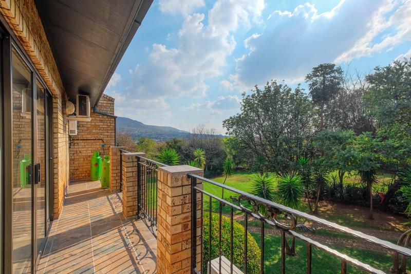 4 Bedroom Property for Sale in Ruimsig Gauteng