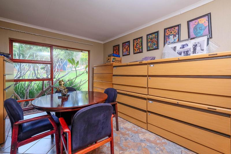 4 Bedroom Property for Sale in Ruimsig Gauteng