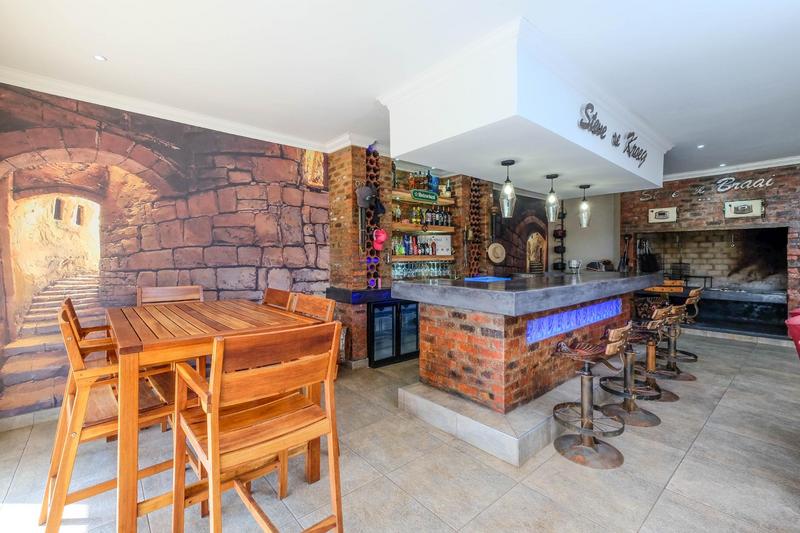 4 Bedroom Property for Sale in Ruimsig Gauteng