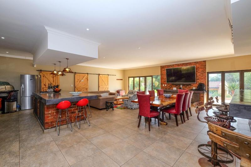 4 Bedroom Property for Sale in Ruimsig Gauteng