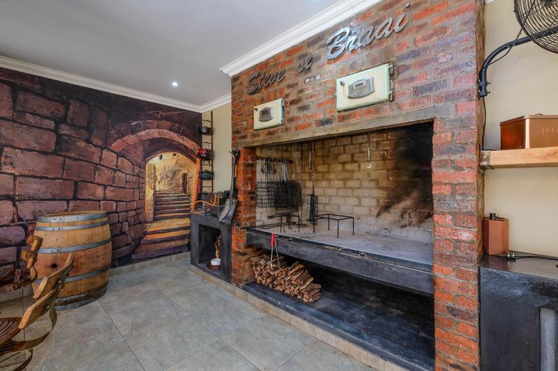 4 Bedroom Property for Sale in Ruimsig Gauteng