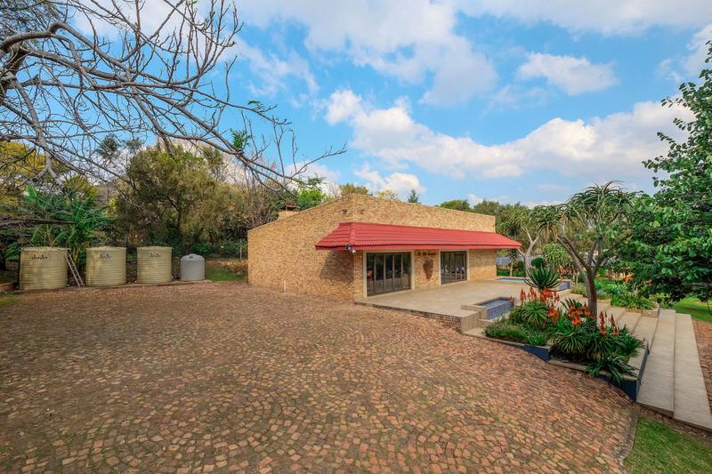 4 Bedroom Property for Sale in Ruimsig Gauteng