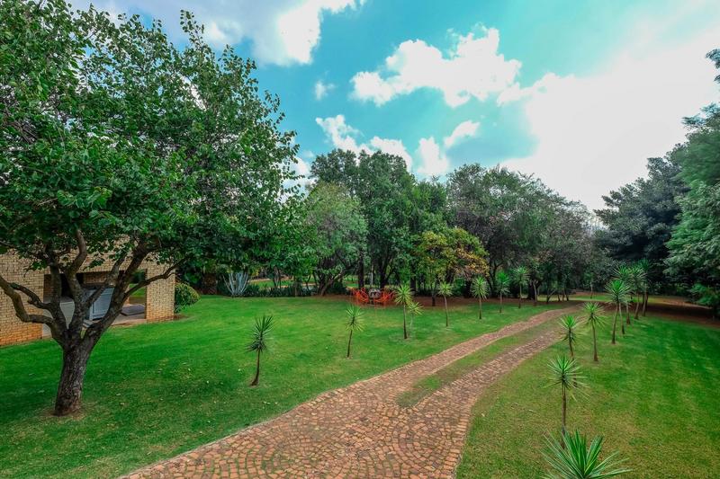 4 Bedroom Property for Sale in Ruimsig Gauteng