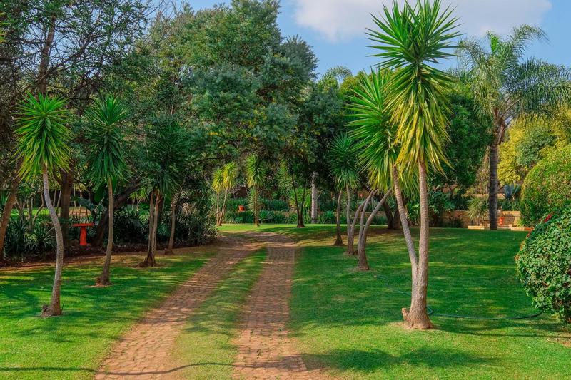 4 Bedroom Property for Sale in Ruimsig Gauteng
